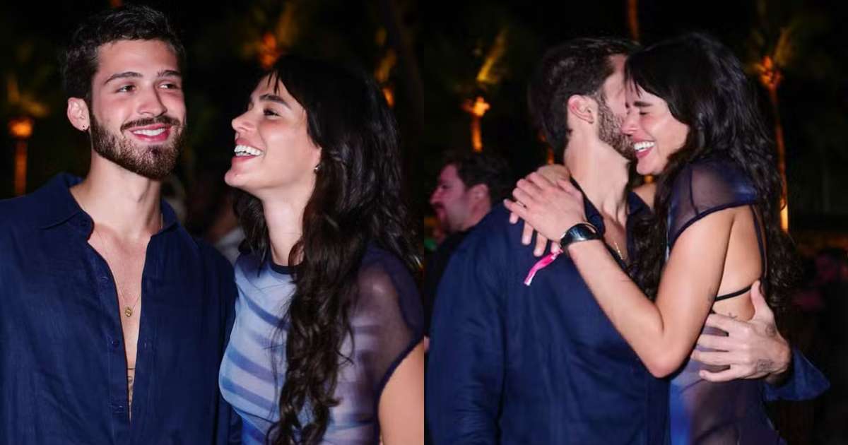 Beijaço e mão boba: Bruna Marquezine e João Guilherme curtem show de Anitta juntinhos