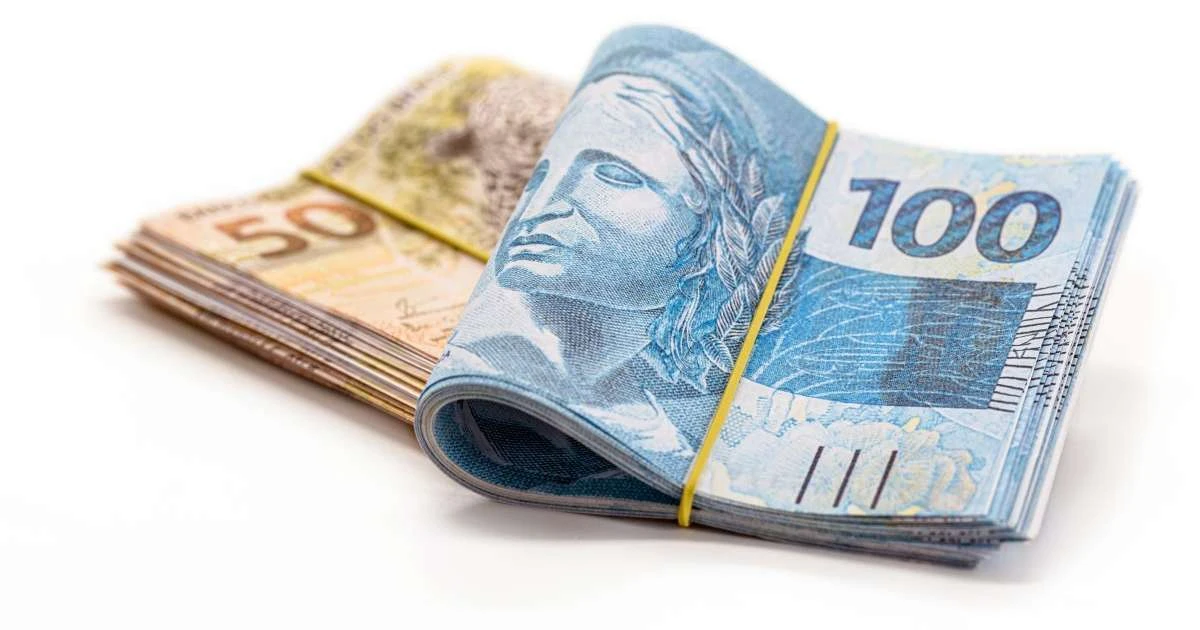 Homem é preso em flagrante com mais de R$ 31 mil em notas falsas em Tramandaí