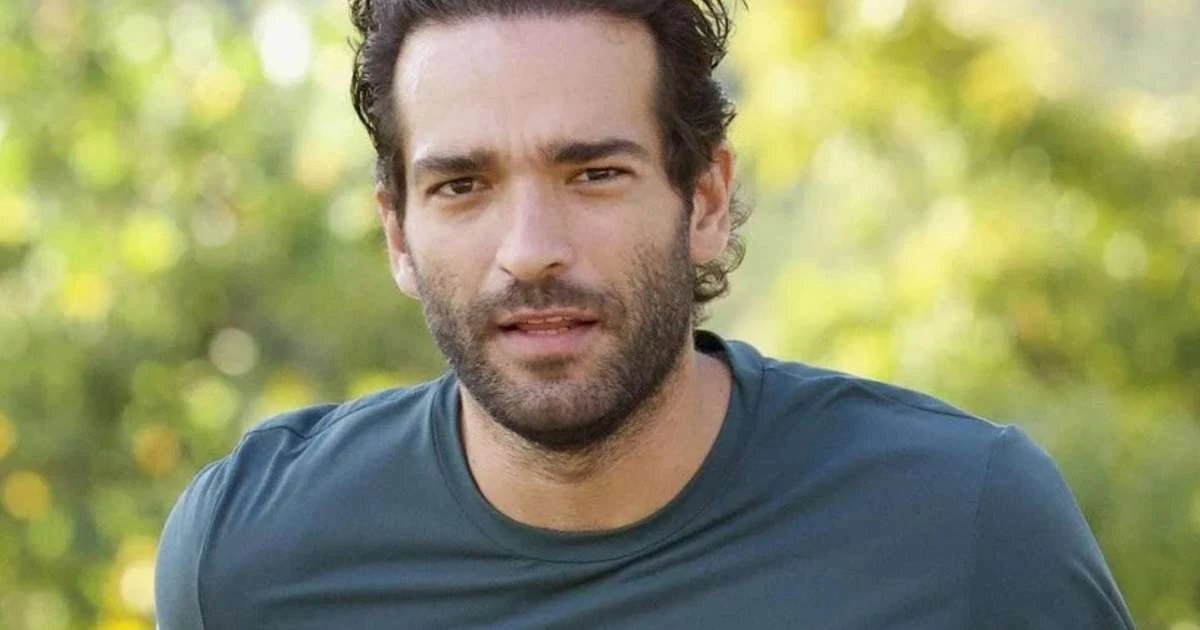 Humberto Carrão dá opinião sincera sobre remake de 'Vale Tudo': 'Um peso'