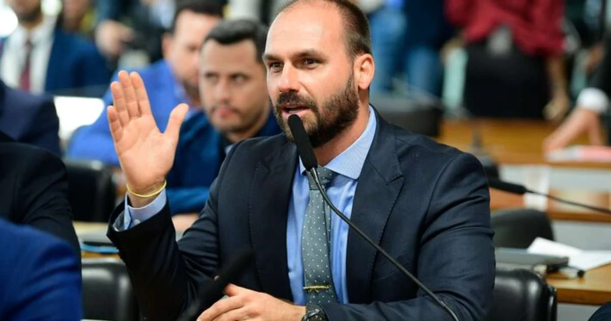 Como esquerda e direita reagiram ao envio do pedido de cassação de Eduardo Bolsonaro?
