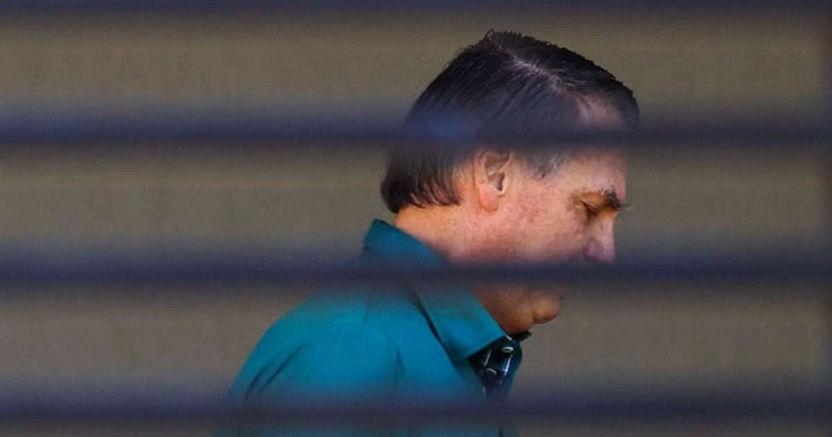Bolsonaro tem melhora no quadro de saúde e PT pede que ex-presidente volte à prisão