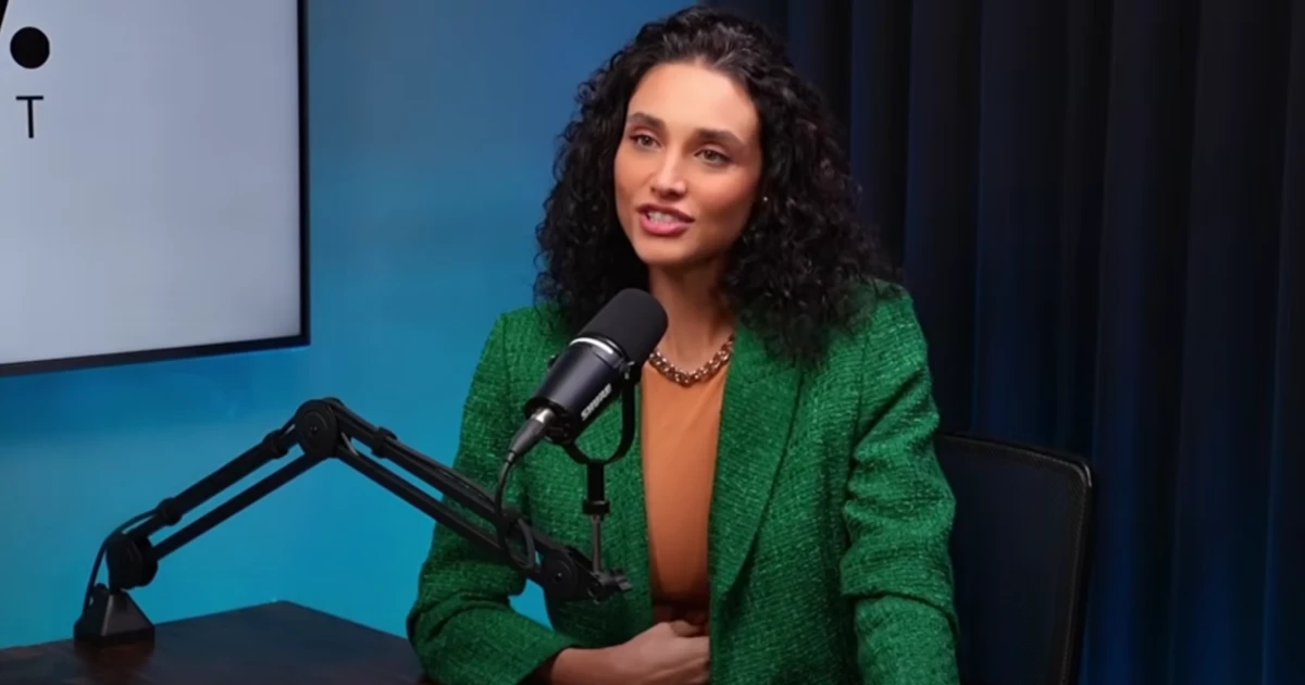 Débora Nascimento diz que ficou surpresa com a repercussão de sua bissexualidade: 'Natural pra mim'