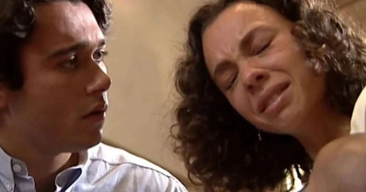 O que acontece com a bebê? Filha de Joyce desaparece em 'História de Amor'