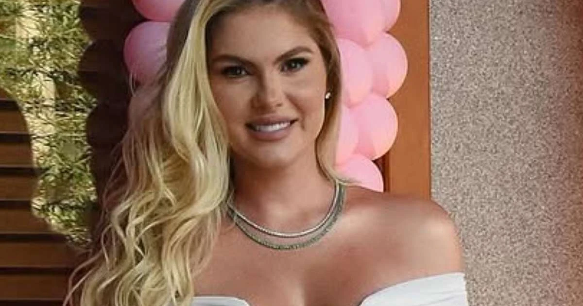 Look de Bárbara Evans para aniversária da filha causa polêmica: 'Desnecessário'