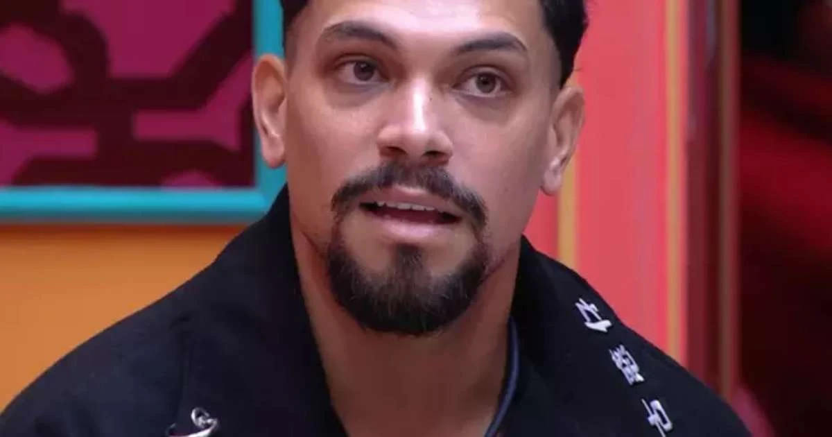 'BBB 25': Mãe de Vinícius quebra silêncio após filho se assumir bissexual