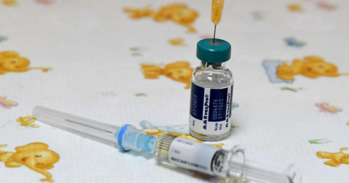 Queda de vacinação eleva casos de sarampo na França e nos EUA, onde governo adota discurso 'antivax'