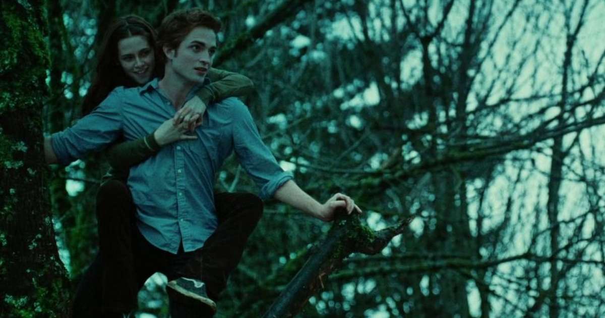 Eterno Edward Cullen, Robert Pattinson foi a primeira pessoa que conheceu a história da nova série de Crepúsculo