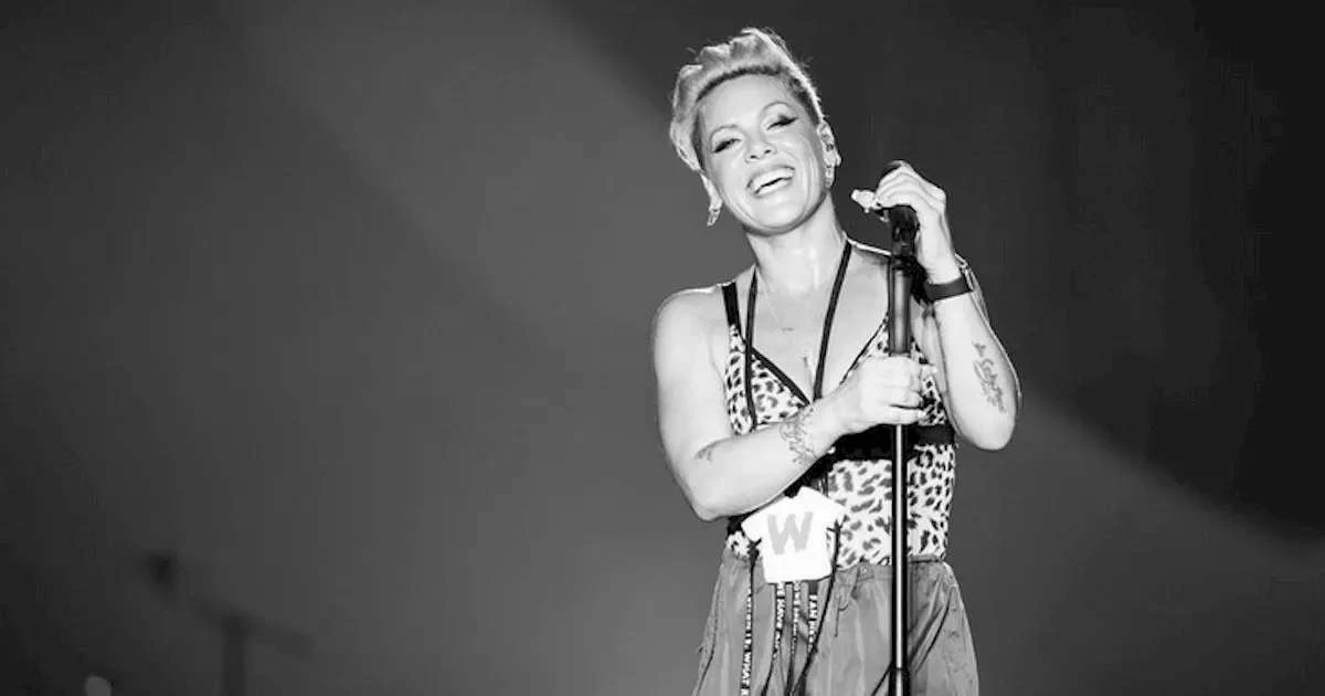 P!nk pode negocia voo épico em performance na Copa do Mundo