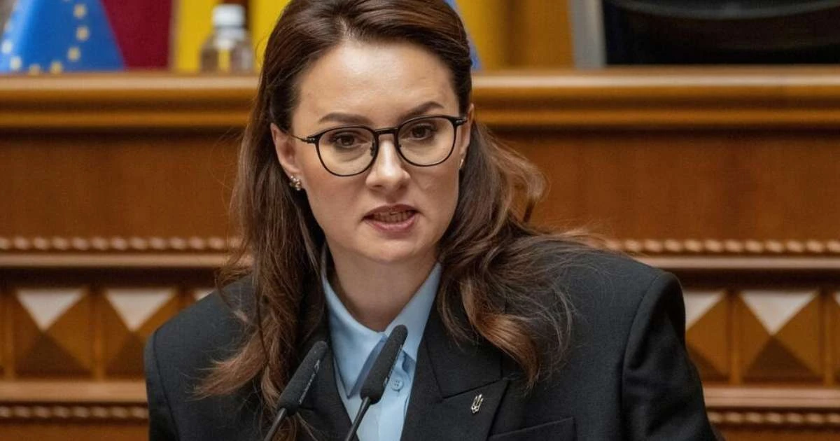 Zelensky anuncia reforma no governo e escolhe Yulia Svyrydenko como premiê