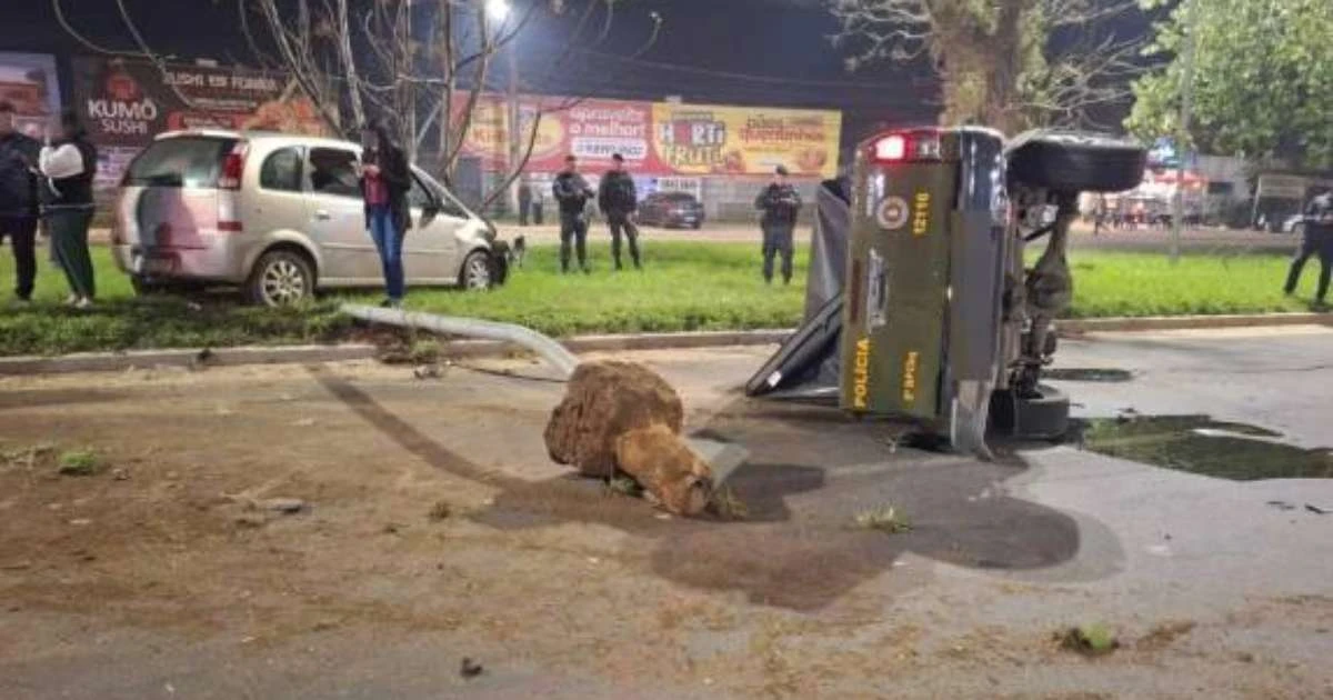 Viatura da Brigada Militar capota na RS-040 e deixa quatro policiais feridos