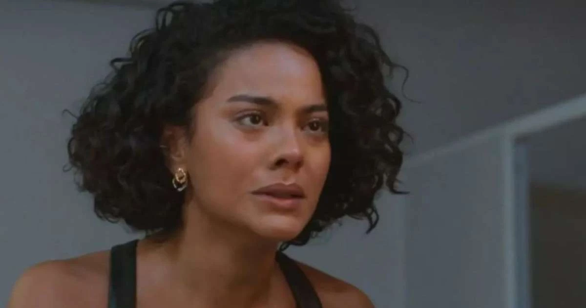 Absurdo! Bella Campos, a Maria de Fátima de 'Vale Tudo', denuncia racismo de espectadores: 'Falam que continuo com cara de pobre'