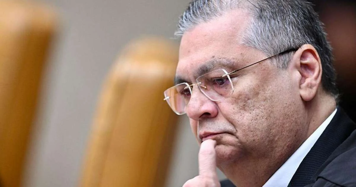 Por que decisão de Flávio Dino fez dólar subir e Bolsa cair, segundo especialistas
