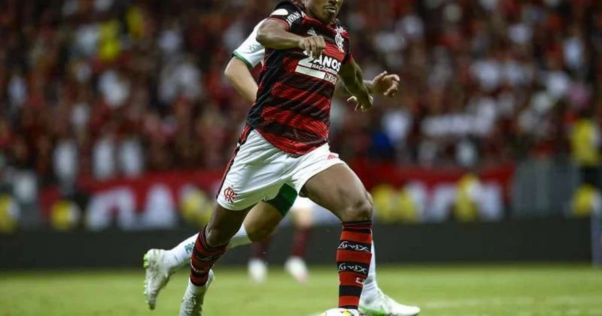 Vitinho pode assinar com rival do Flamengo no Rio de Janeiro