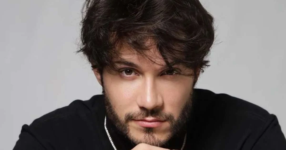 Imagem forte! Eliezer choca ao mostrar antes e depois de cirurgia para retirar freio da língua