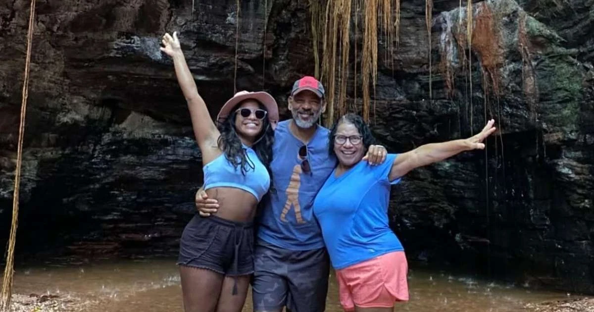'Meu tesouro, meu amor': o adeus emocionante do pai de Juliana Marins à filha, turista morta em vulcão na Indonésia