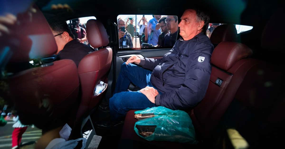 Bolsonaro não é o primeiro ex-presidente a usar tornozeleira; relembre outros casos que acabaram em prisão