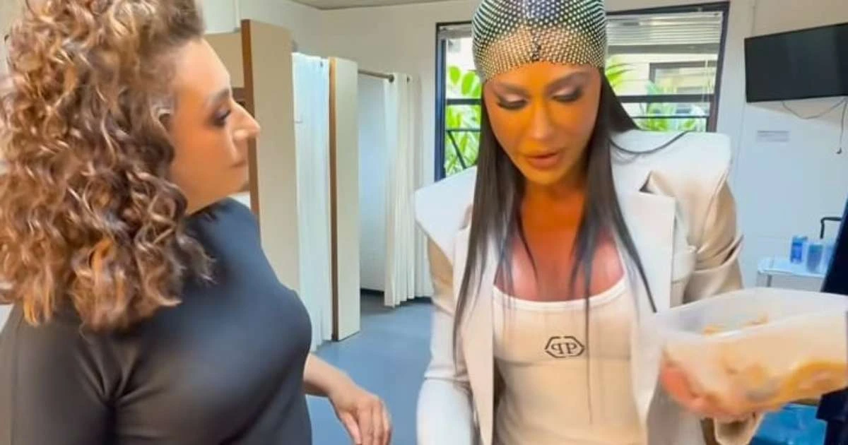 Cátia Fonseca prova marmita fitness de Gracyanne e se surpreende com omelete de whey