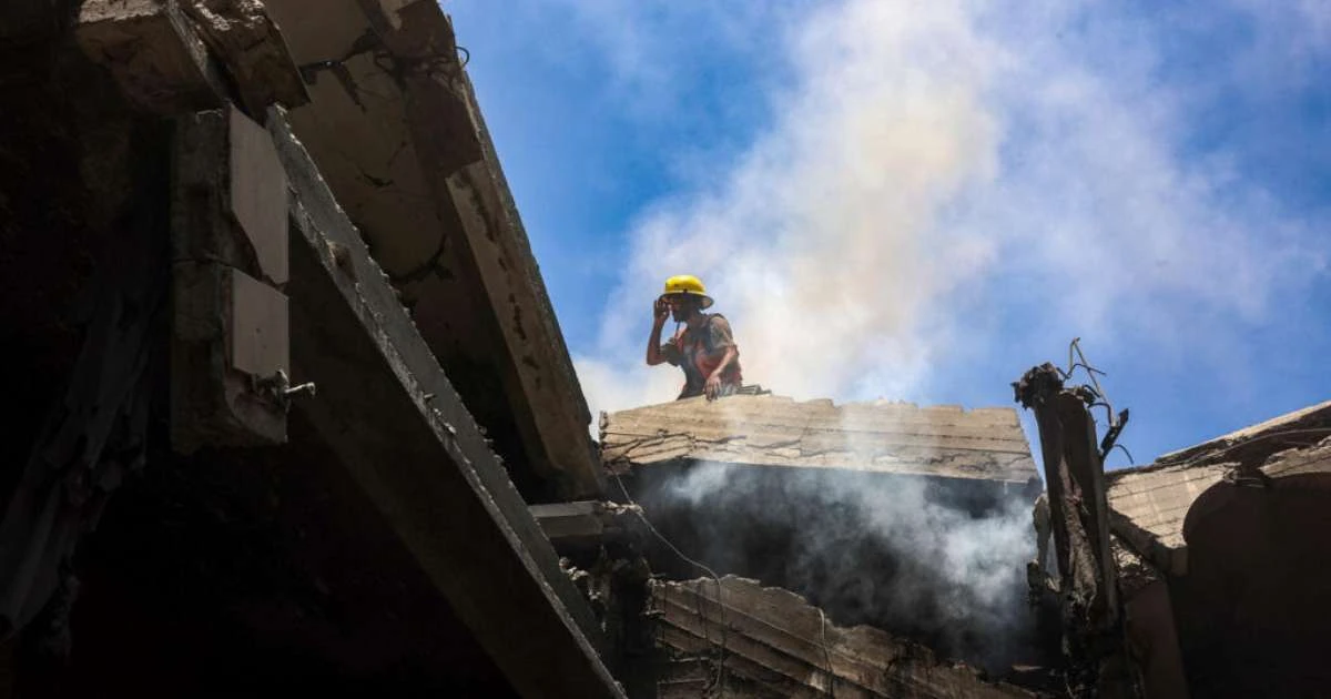 Gaza: o cotidiano de um jovem socorrista que enfrenta a guerra para salvar vidas