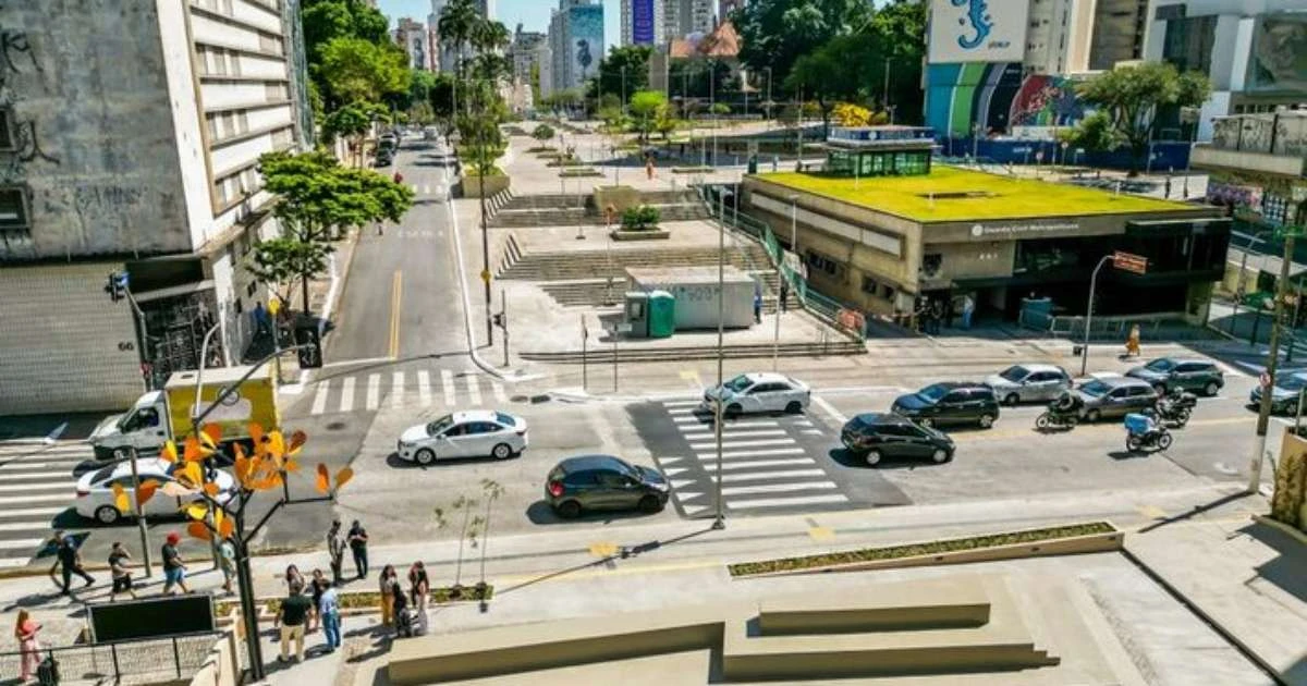 Prefeitura de SP quer conceder Praça Roosevelt por 20 anos e permitir venda do nome do espaço