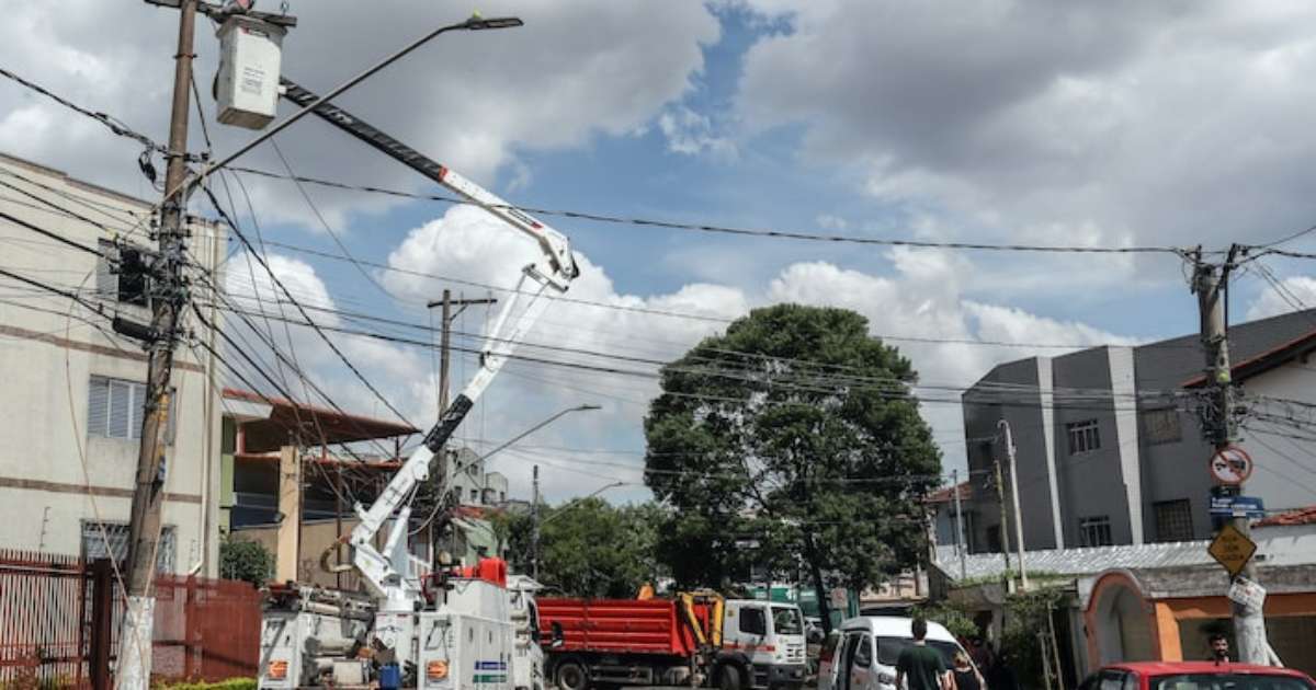 Consumidores afetados pelo apagão em SP devem ser ressarcidos, diz AGU