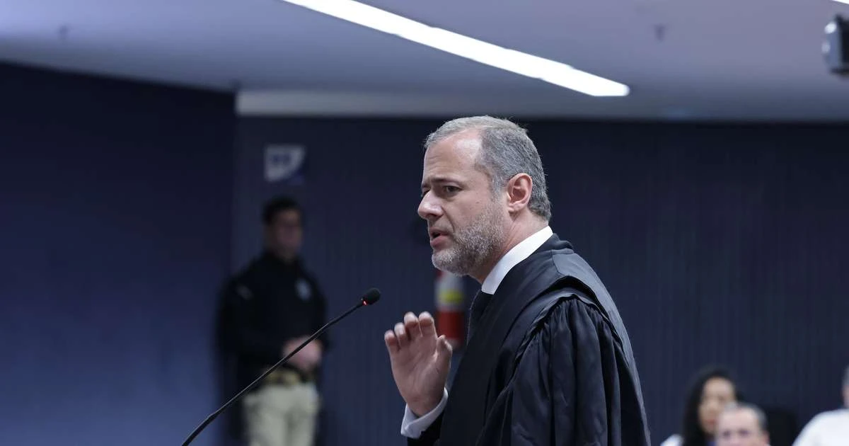 Defesa de Bolsonaro diz que julgamento da trama golpista pode virar 'cicatriz' na Justiça brasileira