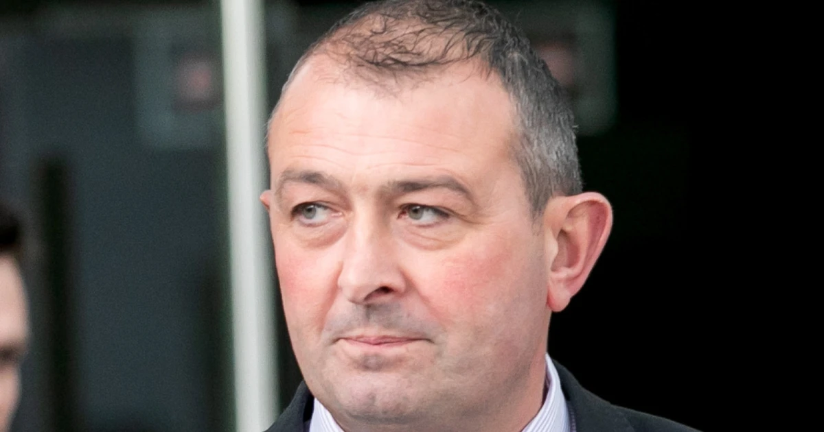 Cateter 'de celular' e arrecadação milionária: a história do jogador que fingiu ter câncer e enganou até o empresário mais rico da Irlanda