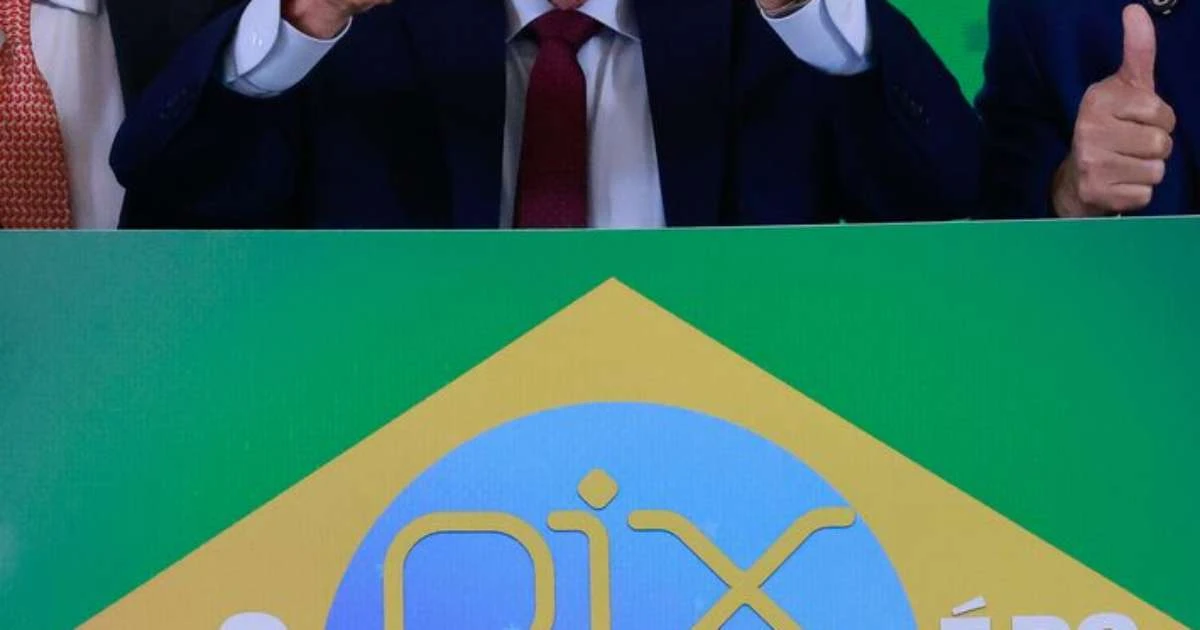Frente parlamentar e delegados repudiam fala de Lula sobre delegacias e celulares roubados