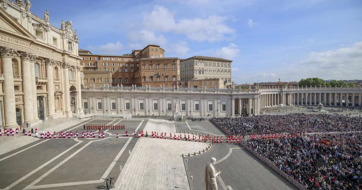 Caixão do papa Francisco será fechado na sexta, às 15h, anuncia Vaticano