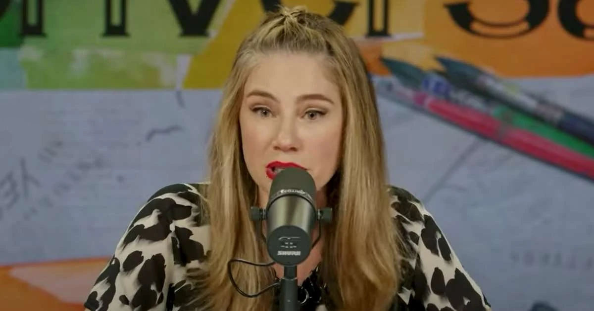 Atriz de origem pobre se comove por humilhação sofrida pelos avós: 