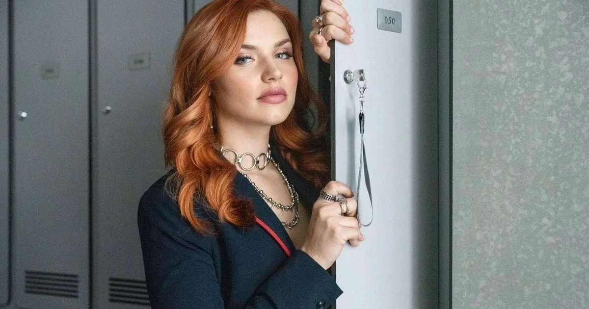 Percebeu? Atriz de Má Influência está no elenco de outro sucesso da Netflix!