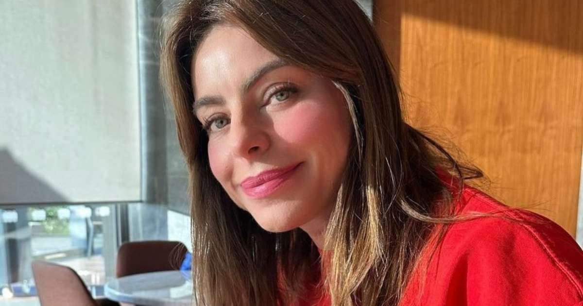 Aos 46 anos, Daniella Cicarelli exibe corpo sarado no Caribe: 'Dia de Surf'