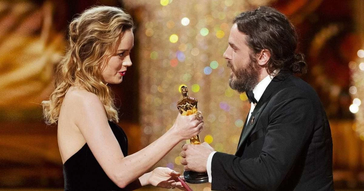 8 anos atrás, Brie Larson não aplaudiu esse vencedor no palco do Oscar: 