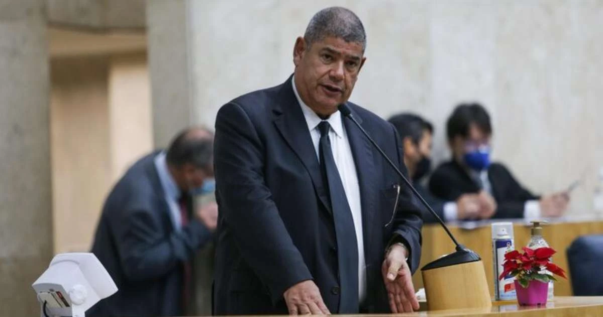 Milton Leite aciona Polícia Civil e acusa advogados do Jockey Club de injúria racial