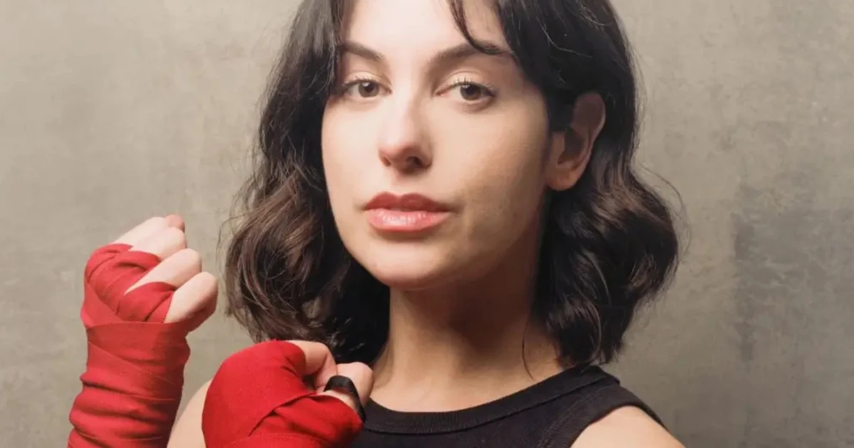 Lola Fanucchi relembra estreia nos placos: 'Me emociono até hoje lembrando'