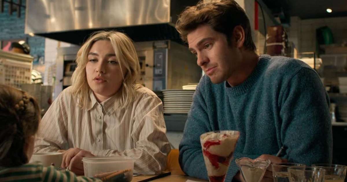 Andrew Garfield está metido em mais um romance trágico: Começa com um atropelamento e talvez termine em óbito