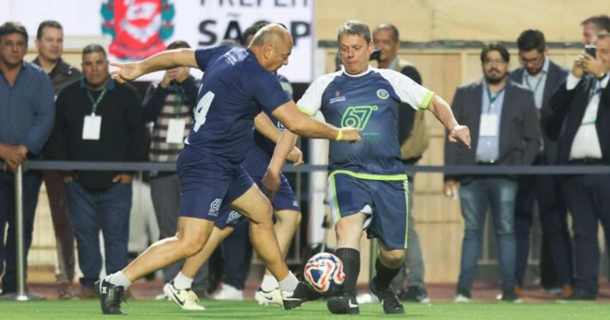Com pênalti marcado por Kassab e passe de Nunes, Tarcísio faz gol e time do governador vence; veja