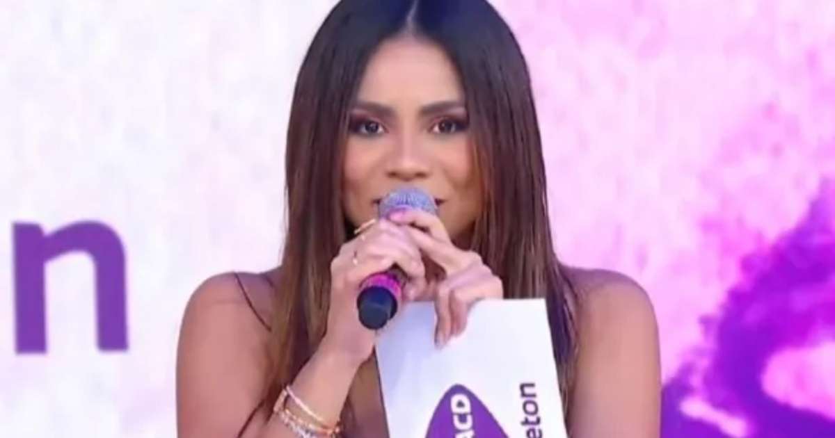 Lexa canta grávida e revela previsão de nascimento da filha Sofia no SBT; confira!