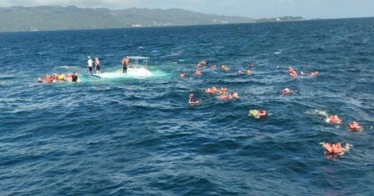 Barco com turistas de cruzeiro afunda no Caribe e deixa dezenas à deriva