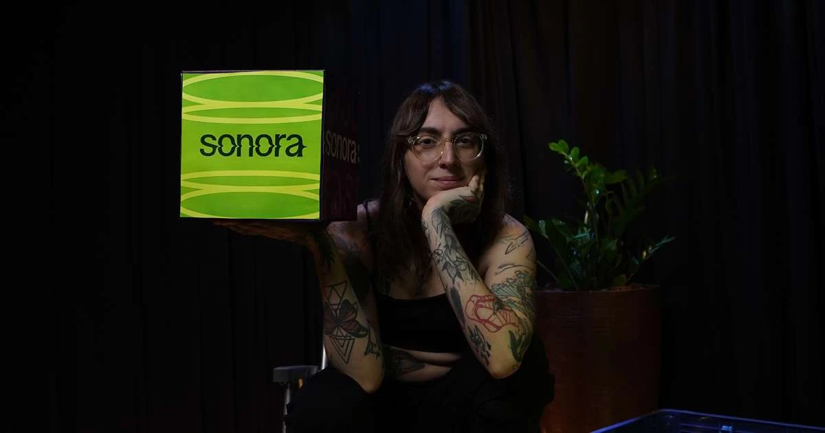 Sonora Fã Cast: Directioner invade escada de emergência de hotel e acaba em 'BBB' de seguranças