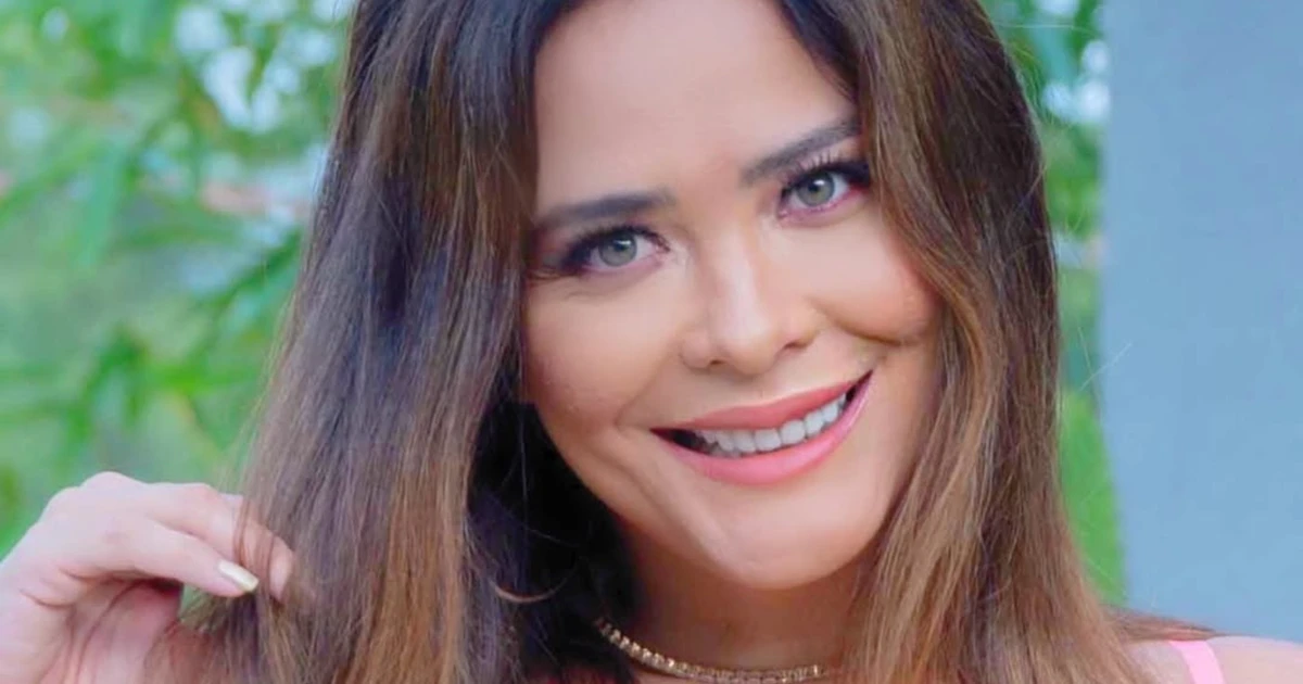 Geisy Arruda rebate seguidor ao ser questionada se é acompanhante de luxo
