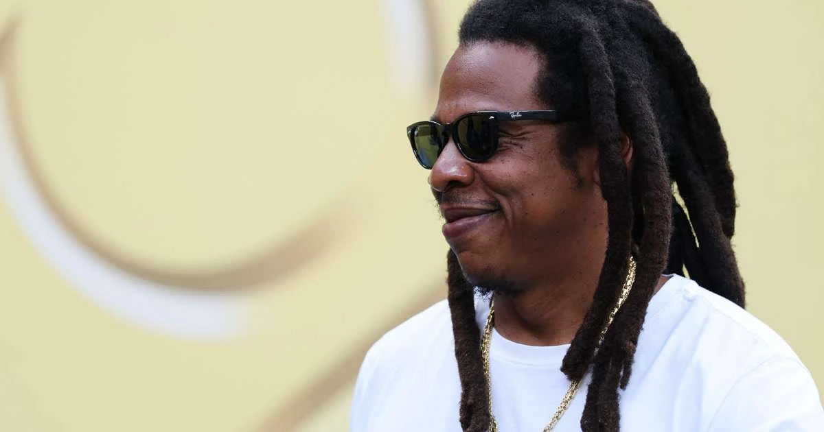 Jay-Z detona Drake, Kanye West e Nicki Minaj em um rap freestyle acalorado no Roots Picnic