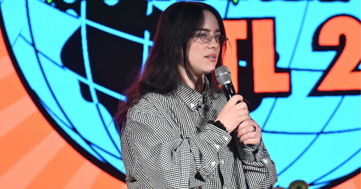 A doença crônica que faz Billie Eilish ter dores desde a infância