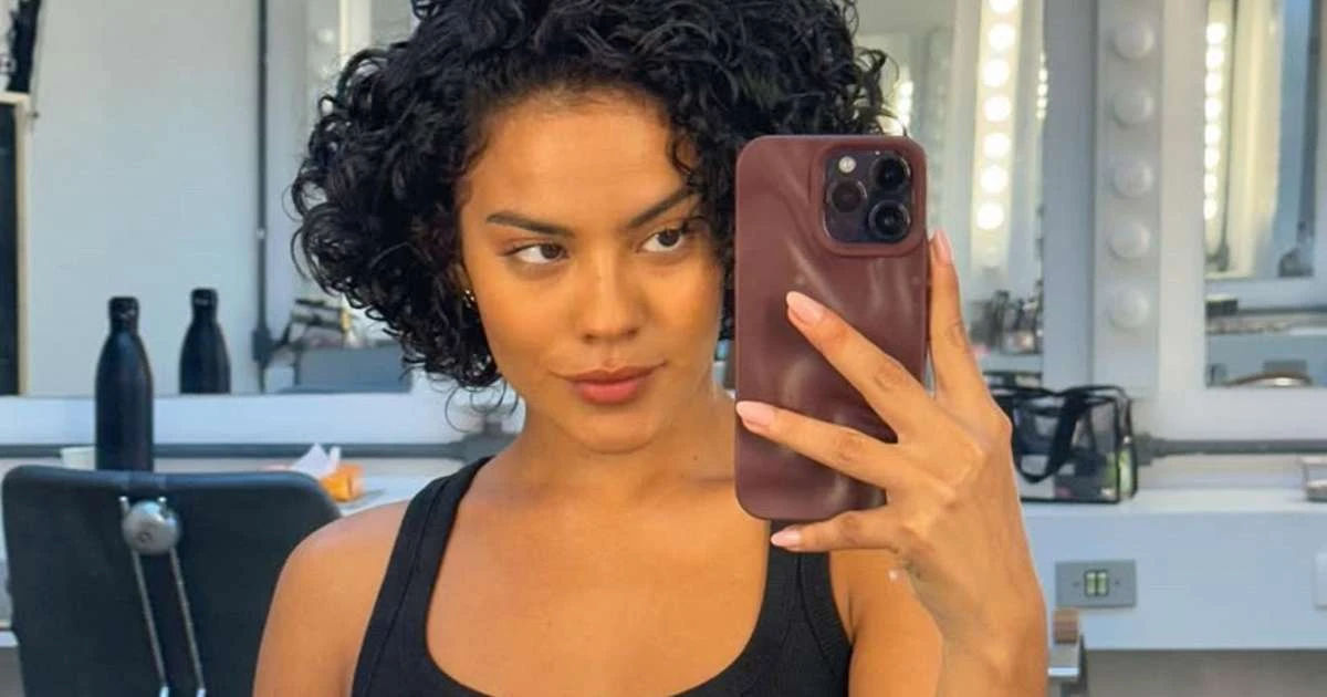 Bella Campos reage a comentário que critica 'Vale Tudo' na web