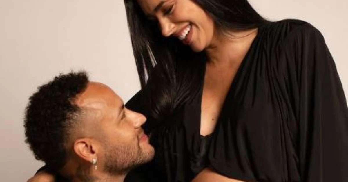 Bruna Biancardi publica fotos de ensaio com Neymar e se declara: 'Amo você'