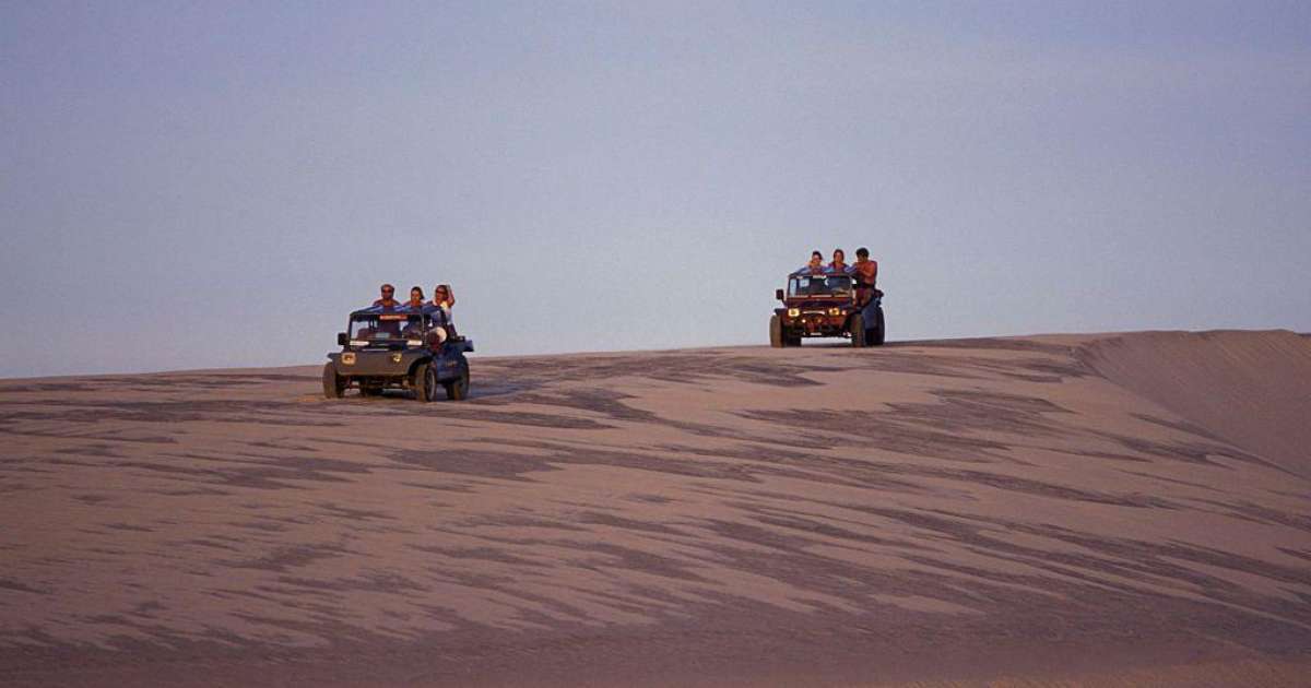 Carros na areia e 'sumiço' de duna: como paraíso turístico de Jericoacoara virou líder em infrações ambientais