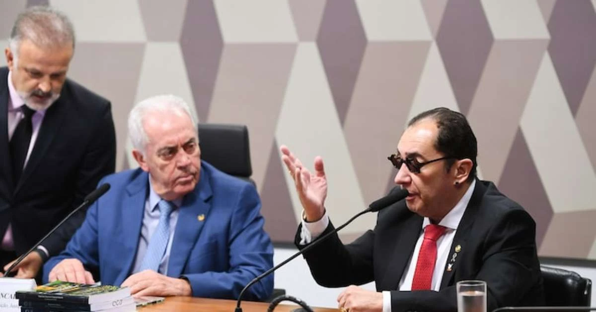 Votação de PEC que acaba com a reeleição no Executivo é adiada pela CCJ do Senado