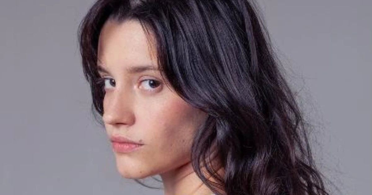 Camila Botelho entrega sonho de profissão: 'Estudei por um ano'
