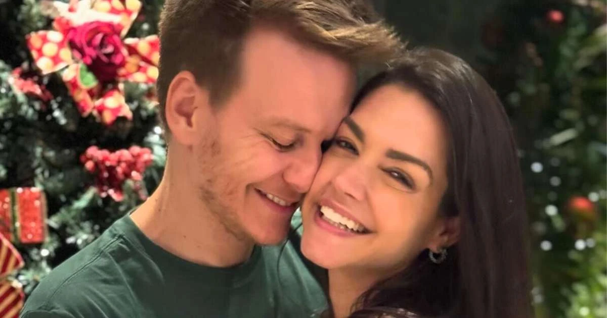 Que amor! Michel Teló e Thais Fersoza celebram convite para serem padrinhos