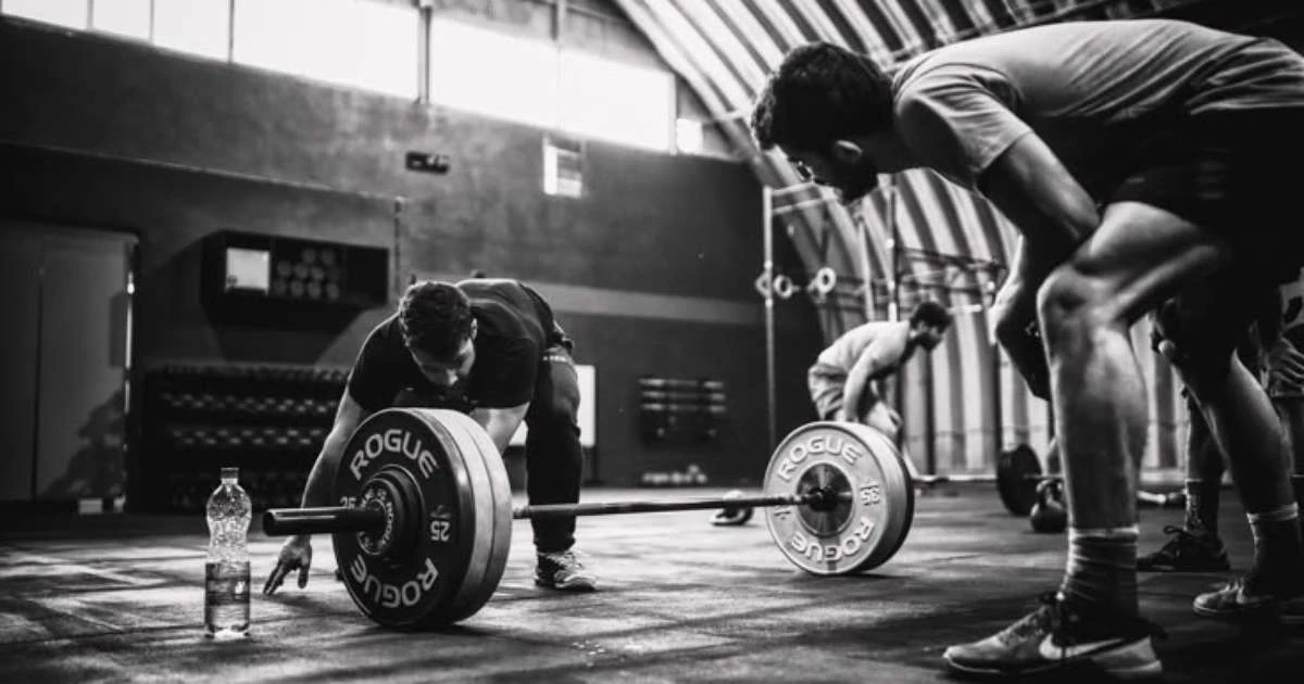 Kipping Handstand Push-ups colocam a saúde cervical em risco