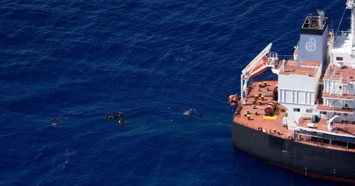 Naufrágio de barco com migrantes na Tunísia mata 2 crianças